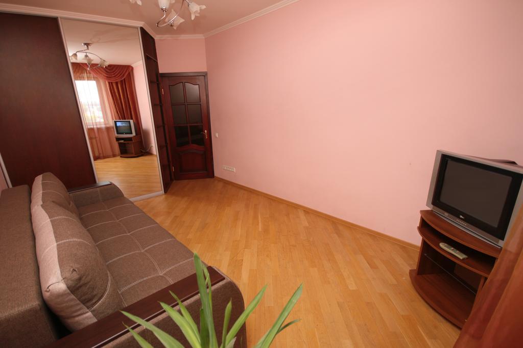 Inn Home Apartments - Livoberezhna Київ Екстер'єр фото