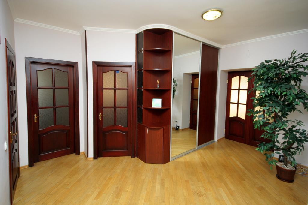 Inn Home Apartments - Livoberezhna Київ Екстер'єр фото