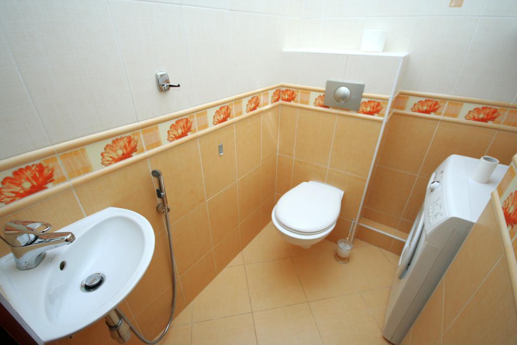 Inn Home Apartments - Livoberezhna Київ Екстер'єр фото