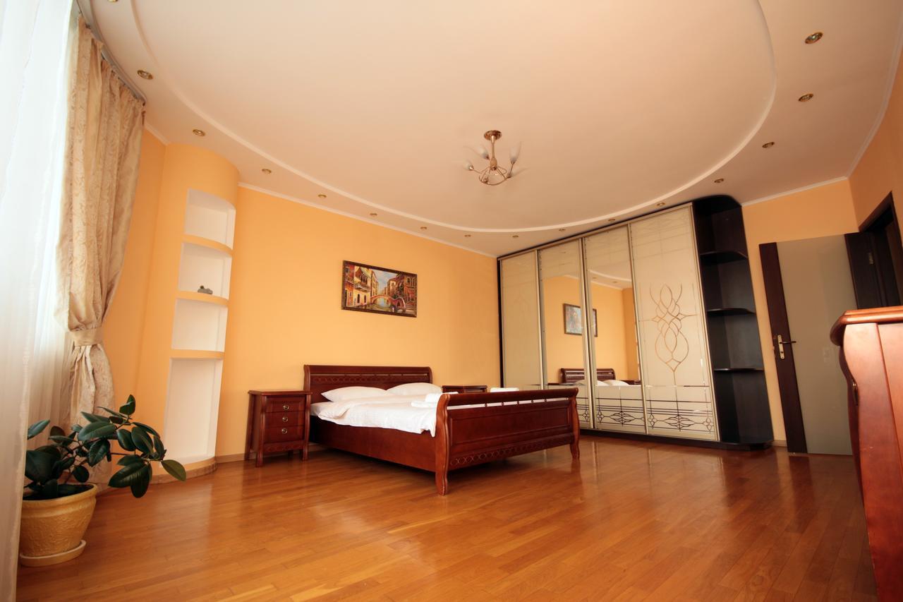 Inn Home Apartments - Livoberezhna Київ Екстер'єр фото