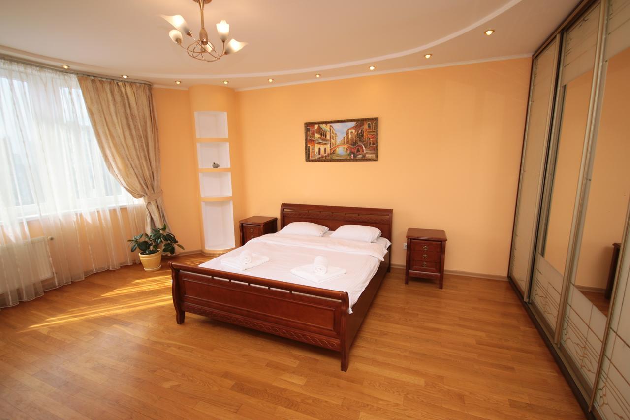 Inn Home Apartments - Livoberezhna Київ Екстер'єр фото